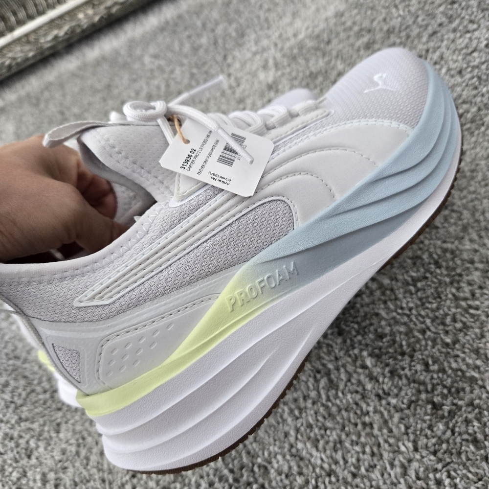 Puma Darter Pro 2 LS Faded. COLOR:Feather Gray-PUMA White-Gum. Size 7. New. - Picture 4 of 7